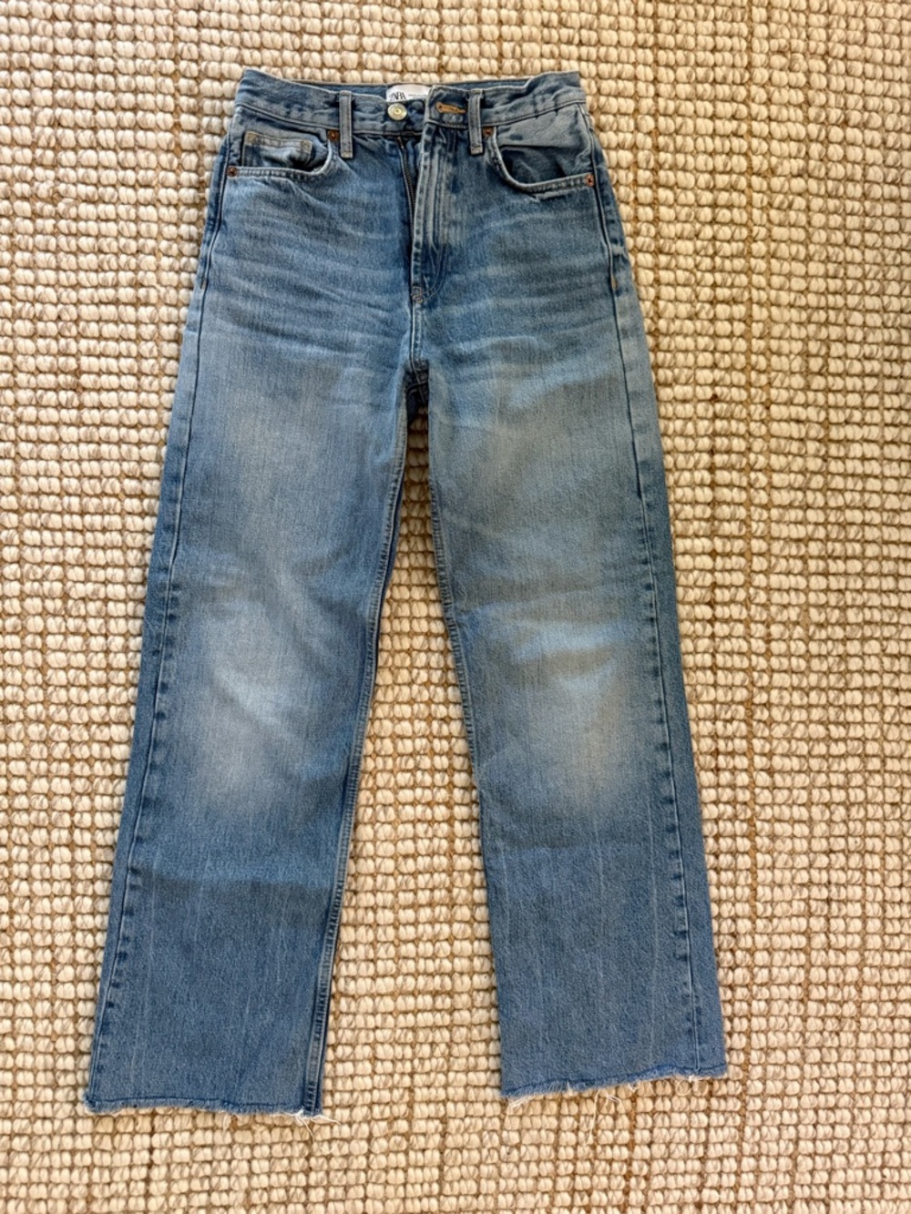 Zara High Rise Straight Leg Jeans Raw Hem Light/Medium Wash Size 2